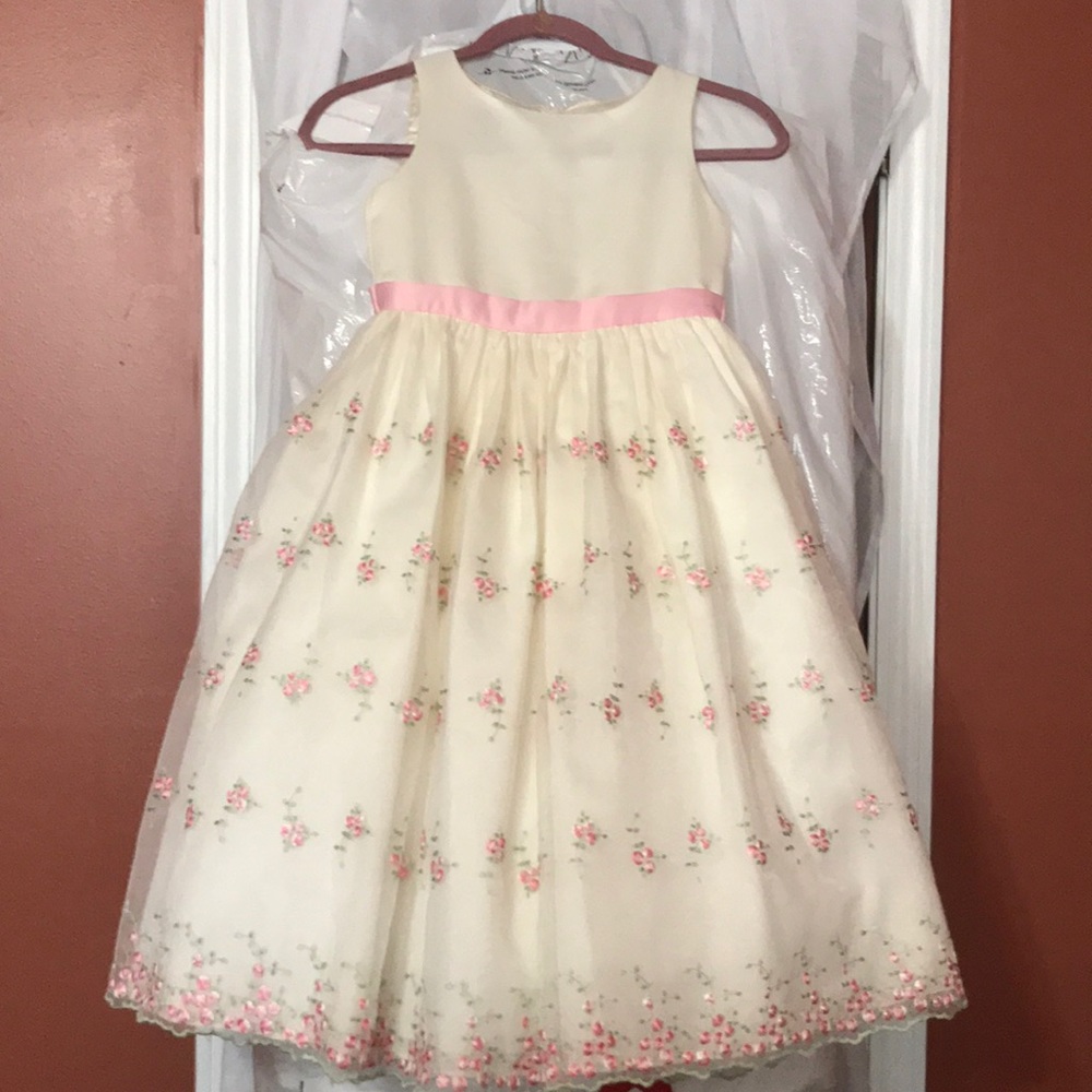 Beautiful Girl’s Dressy Dress